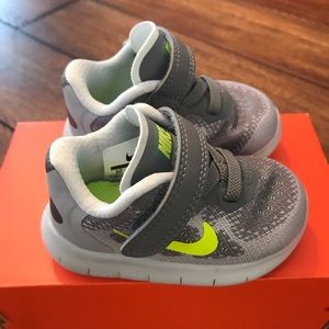 NWOT - Baby Boy Nike Sneakers Size 2C